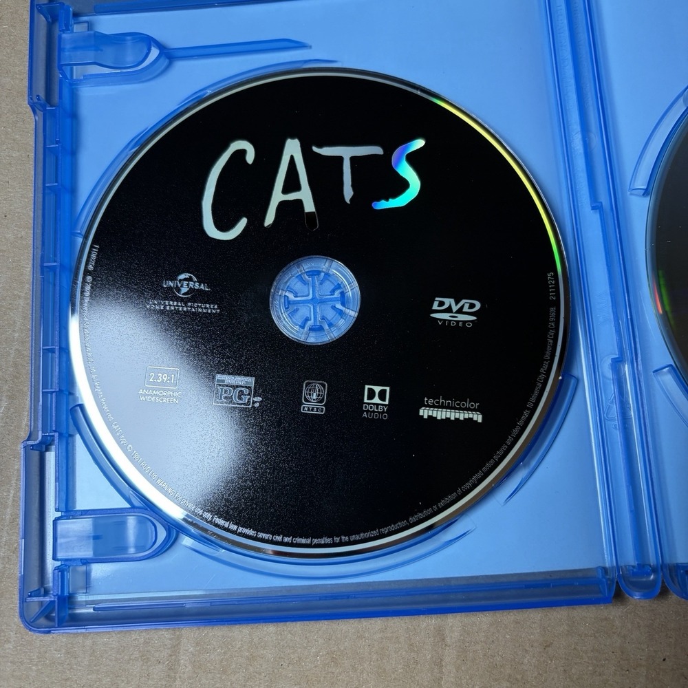 Cats Blu-Ray & DVD Set - Picture 3 of 5